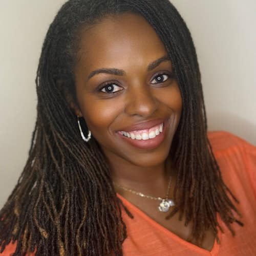 Shawna Cook Headshot